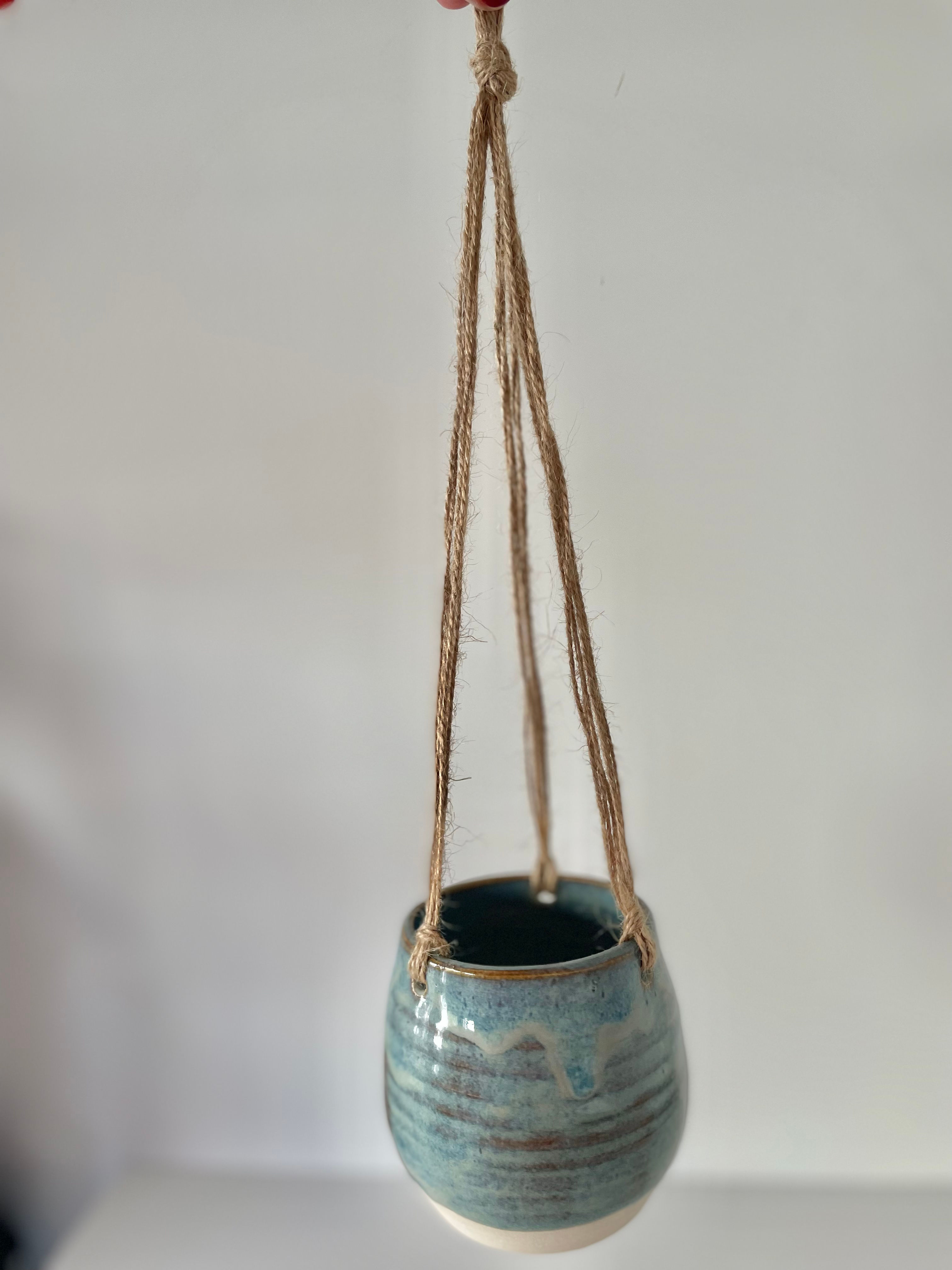 Plant pots - with and without twine