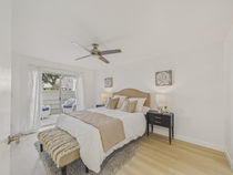 Vacant bedroom rental turnover photo — MercadoVisualz