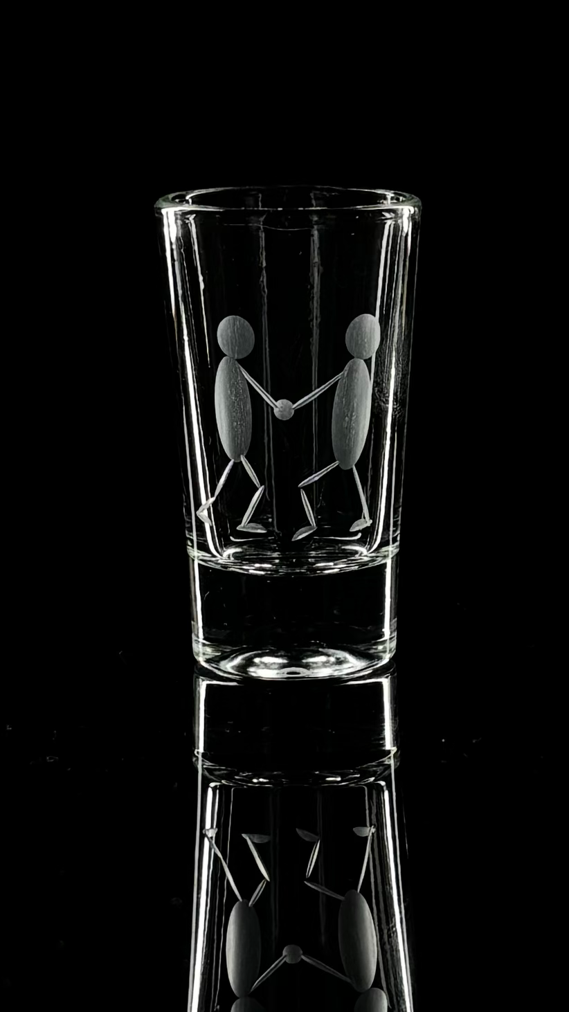 Miniaturbild: Schnapsglas mit Gravur