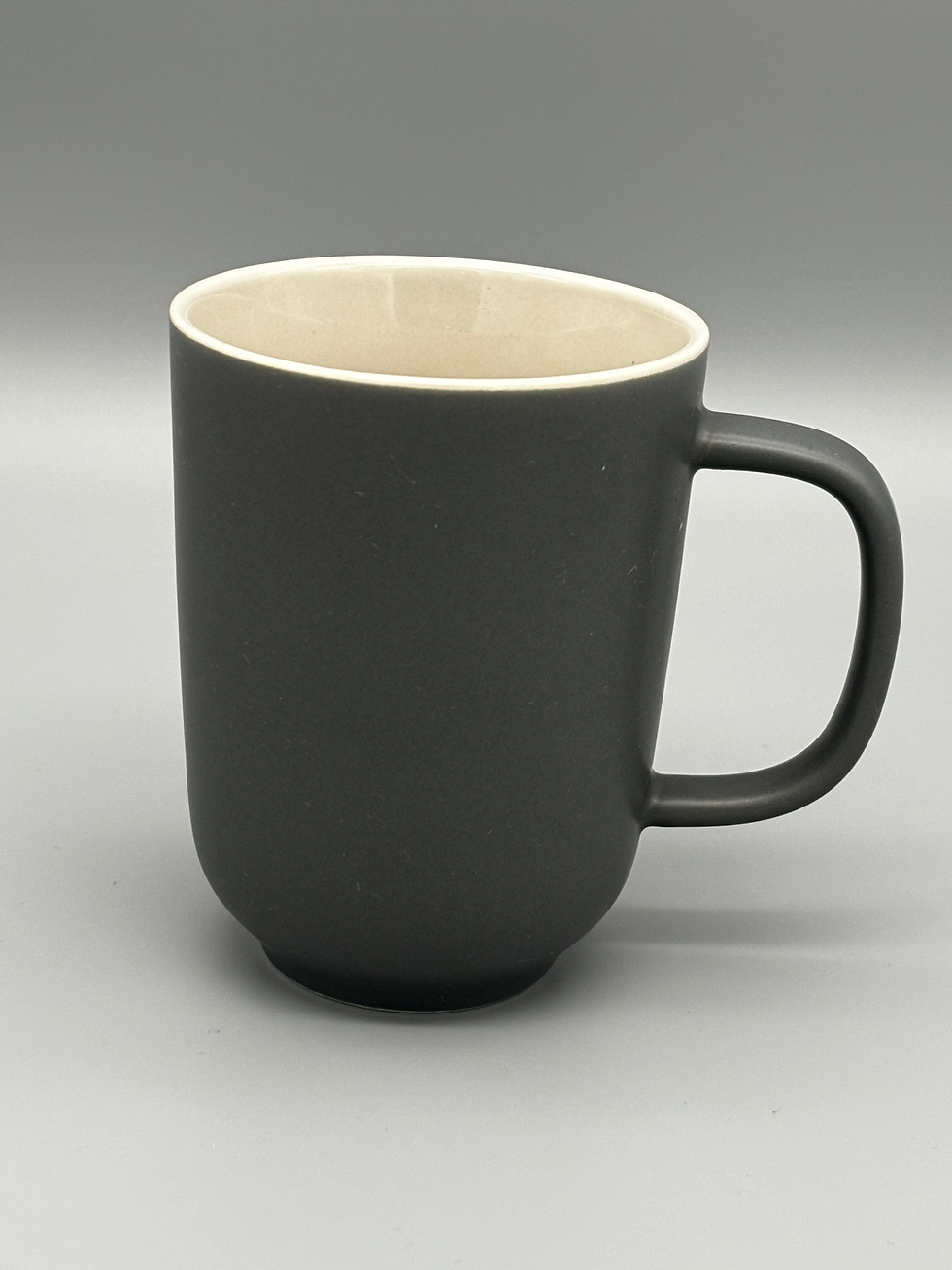 Miniaturbild: Tasse mit Namensgravur Rizenhoff und Breken grau