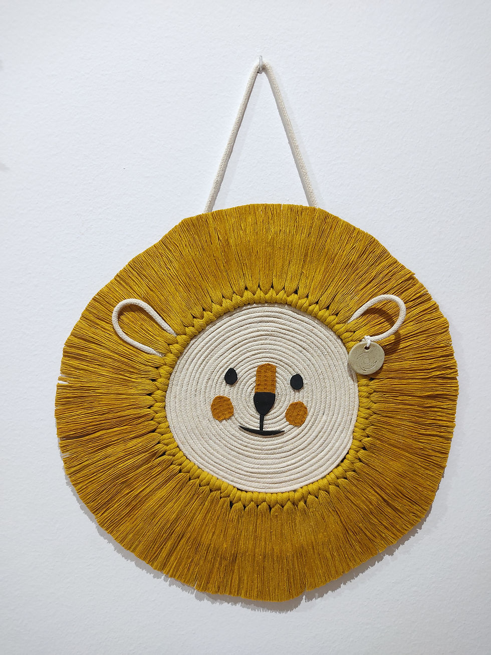 León de macramé orgánico para bebé, hecho a mano con algodón reciclado OEKO-TEX.