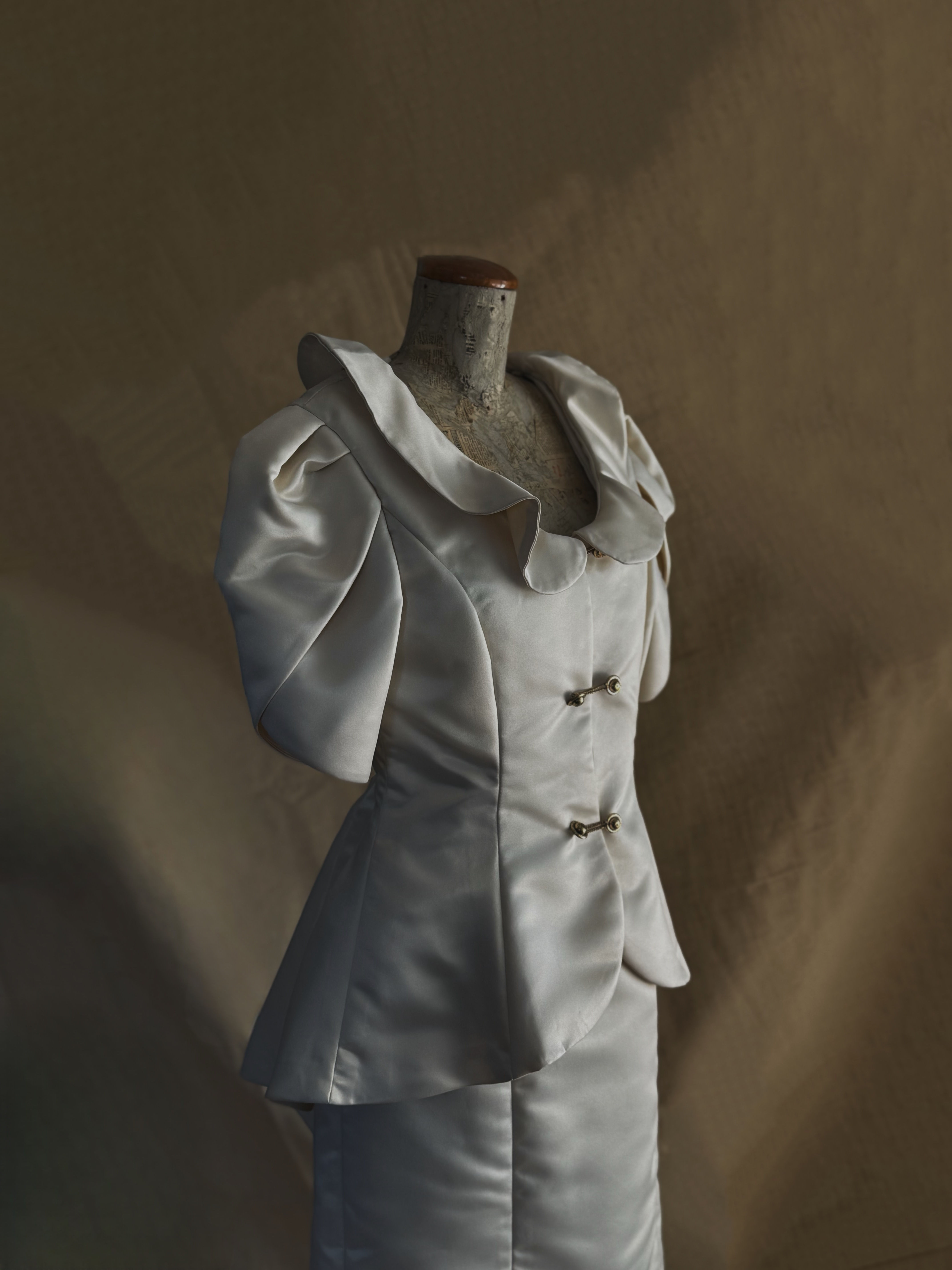 Tailleur Peplum Chloé