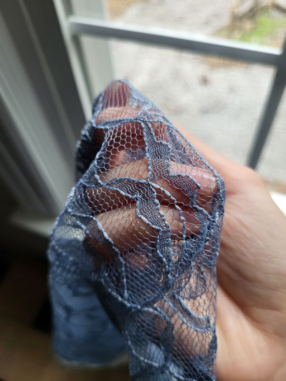 Thumbnail: Blue Lace Half-Circle Veil