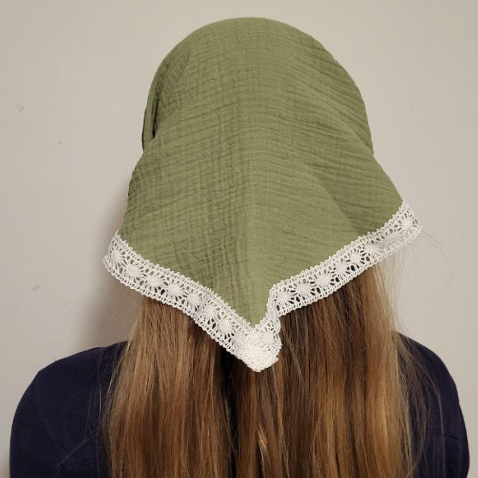 Thumbnail: Green Linen Triangle Veil (Loose or Tied)