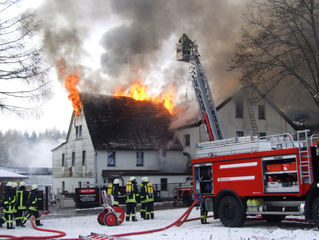 INCENDIO E SCOPPIO
