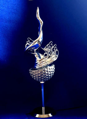 Photo de la statuette des jeux olympique paris 2024 en edition limité
