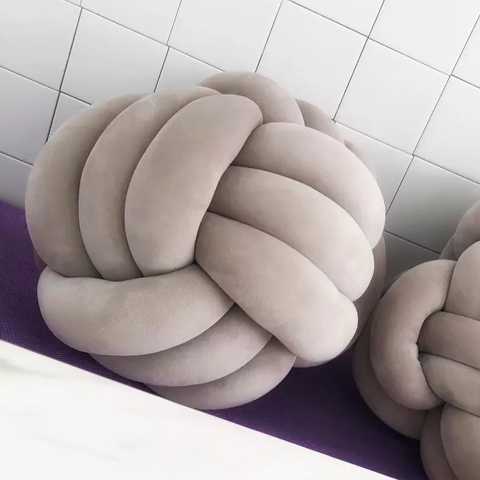 ภาพขนาดย่อ: Knot Pillow
