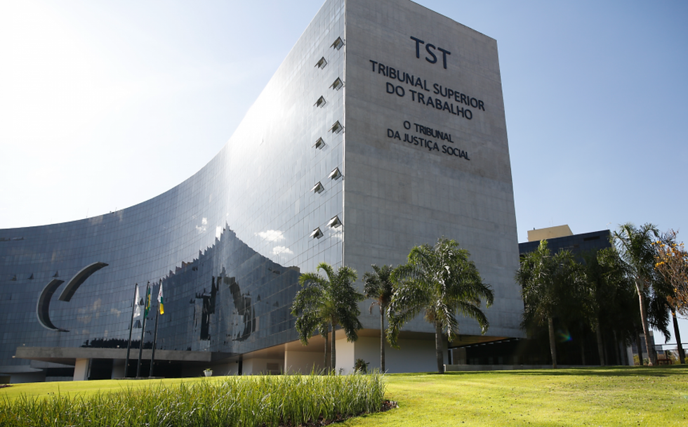 Fenassojaf cobra andamento do processo de reajuste da Indenização de Transporte no CSJT