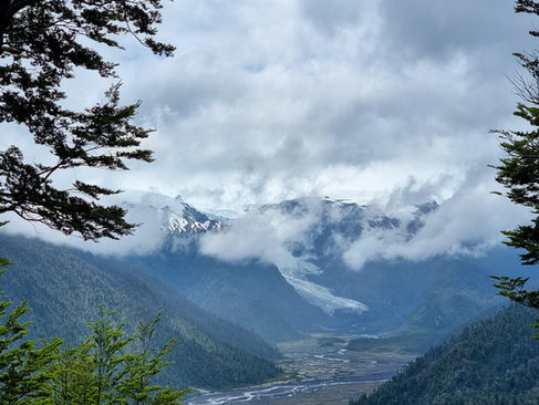 Viewpoint of the Michinmahuida Glacier
