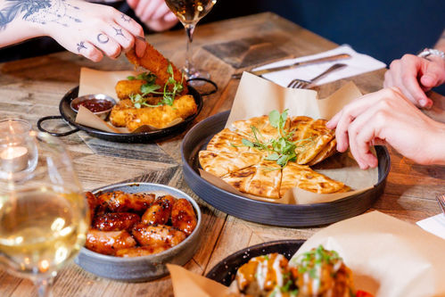 Brewhouse & Kitchen Food / drink