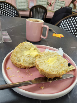Frank's Café Food / drink