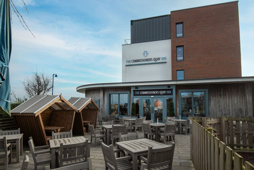 The Commissioners Quay Inn Exterior