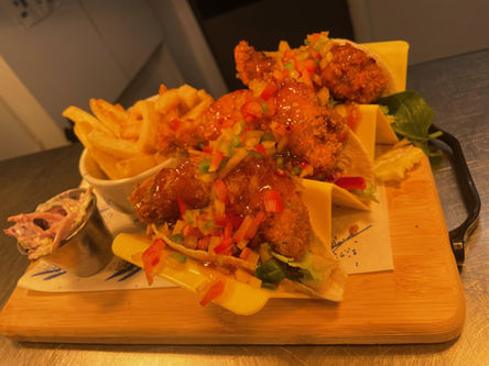 The Racehorse Food / drink