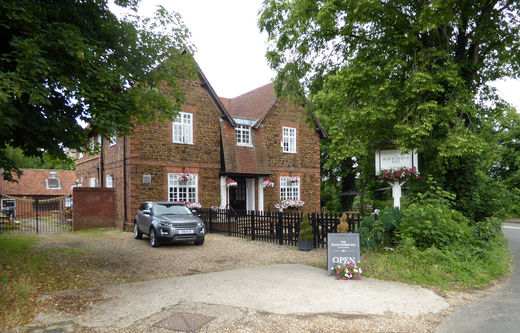 The Black Horse Inn Exterior