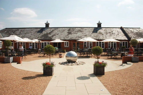 Elveden Courtyard Shops & Restaurant Exterior