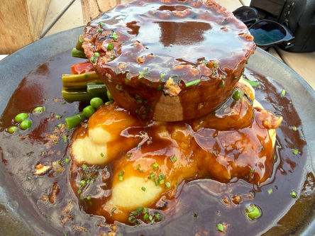 The Rising Sun Coltishall Food / drink