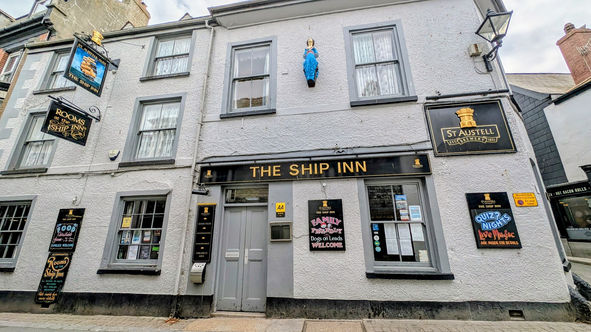 The Ship Inn Exterior