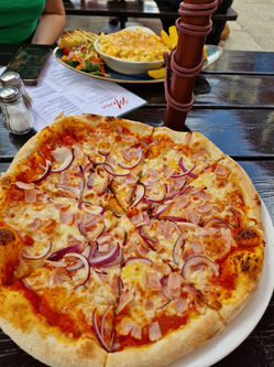 The Coach House Food / drink