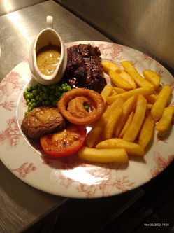 Hardys Hophouse Food / drink