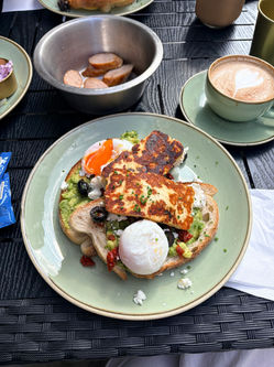 Treats Cafe & Tea Room Food / drink