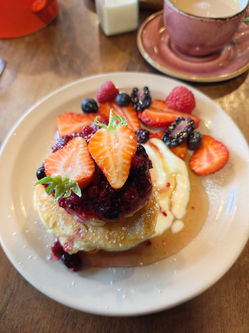 The Fuchsia Caffe Food / drink