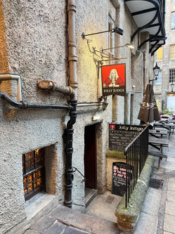 Jolly Judge Exterior