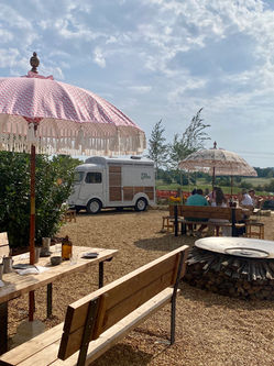 Eat with Woolfox Exterior