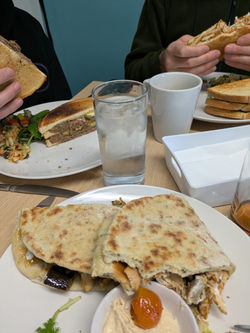 Anchor Cafe Food / drink