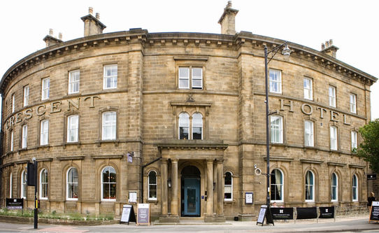 Crescent Inn Exterior