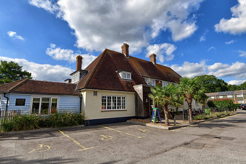 The Yachtsman Exterior