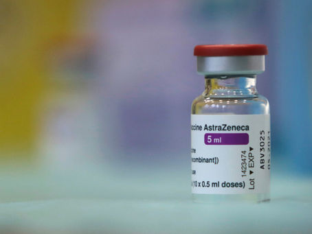 Medio millón de dosis de AstraZeneca llegan a Canadá