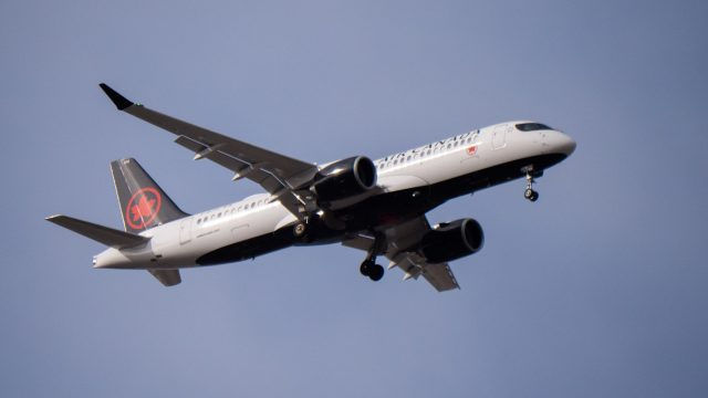 Las tasas de vuelos de Canadá aumentaran a medida que la industria de las aerolíneas se recupere.