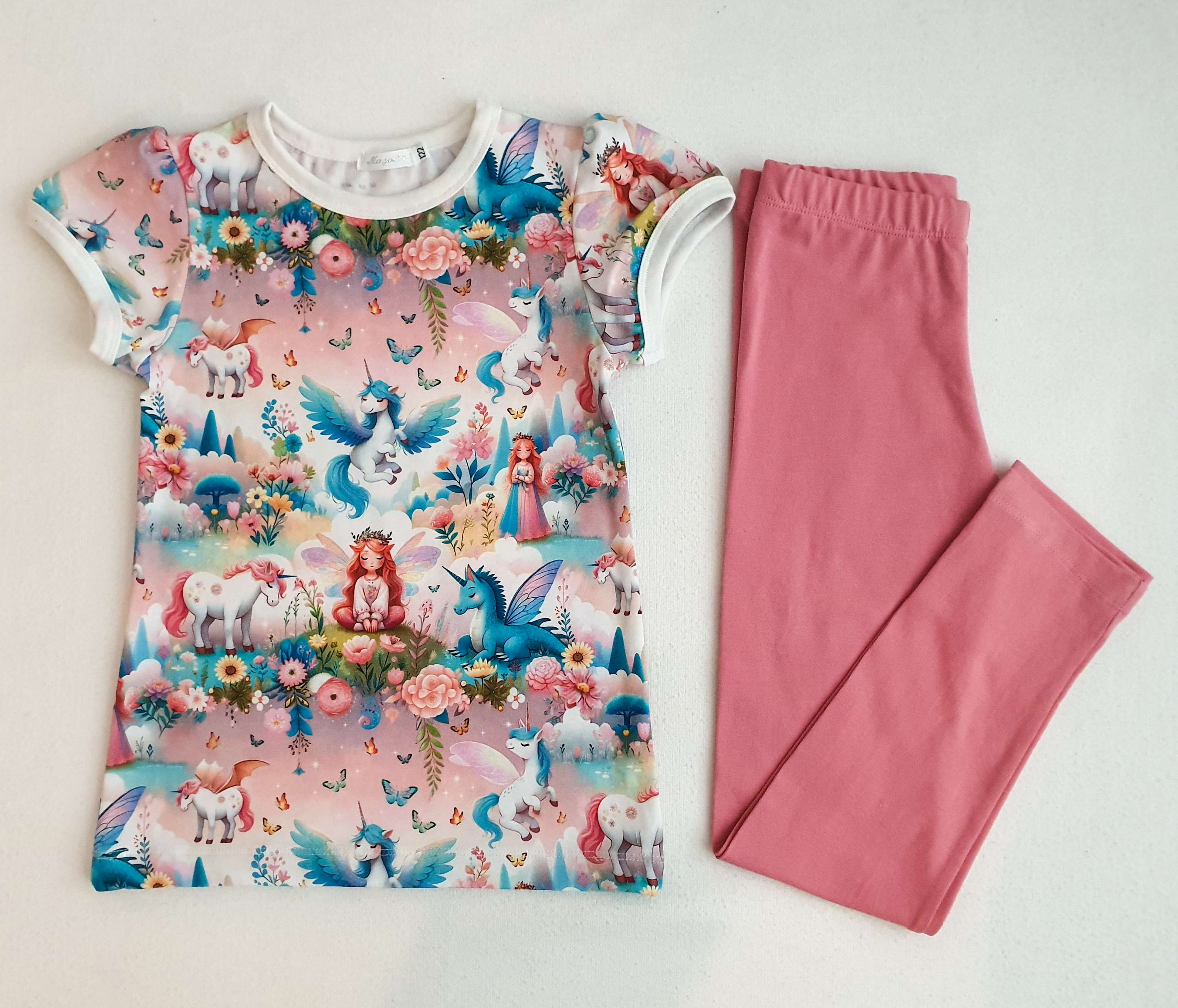Topp og tights i str 122