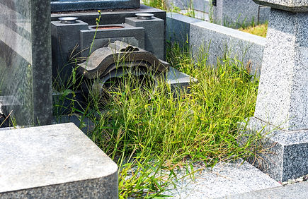 お墓の修理・清掃