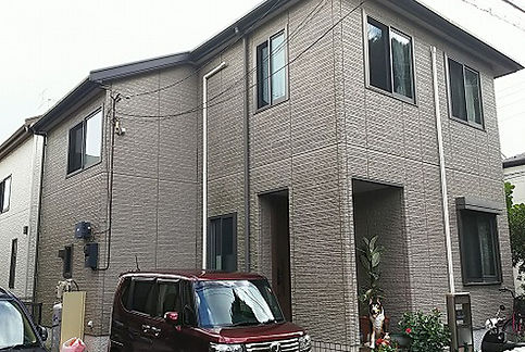 リノベーションのカタガイの外壁塗装施工例（施工前）