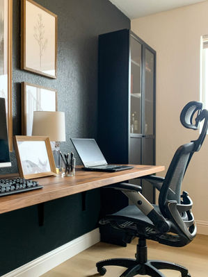 Black home office inspiration