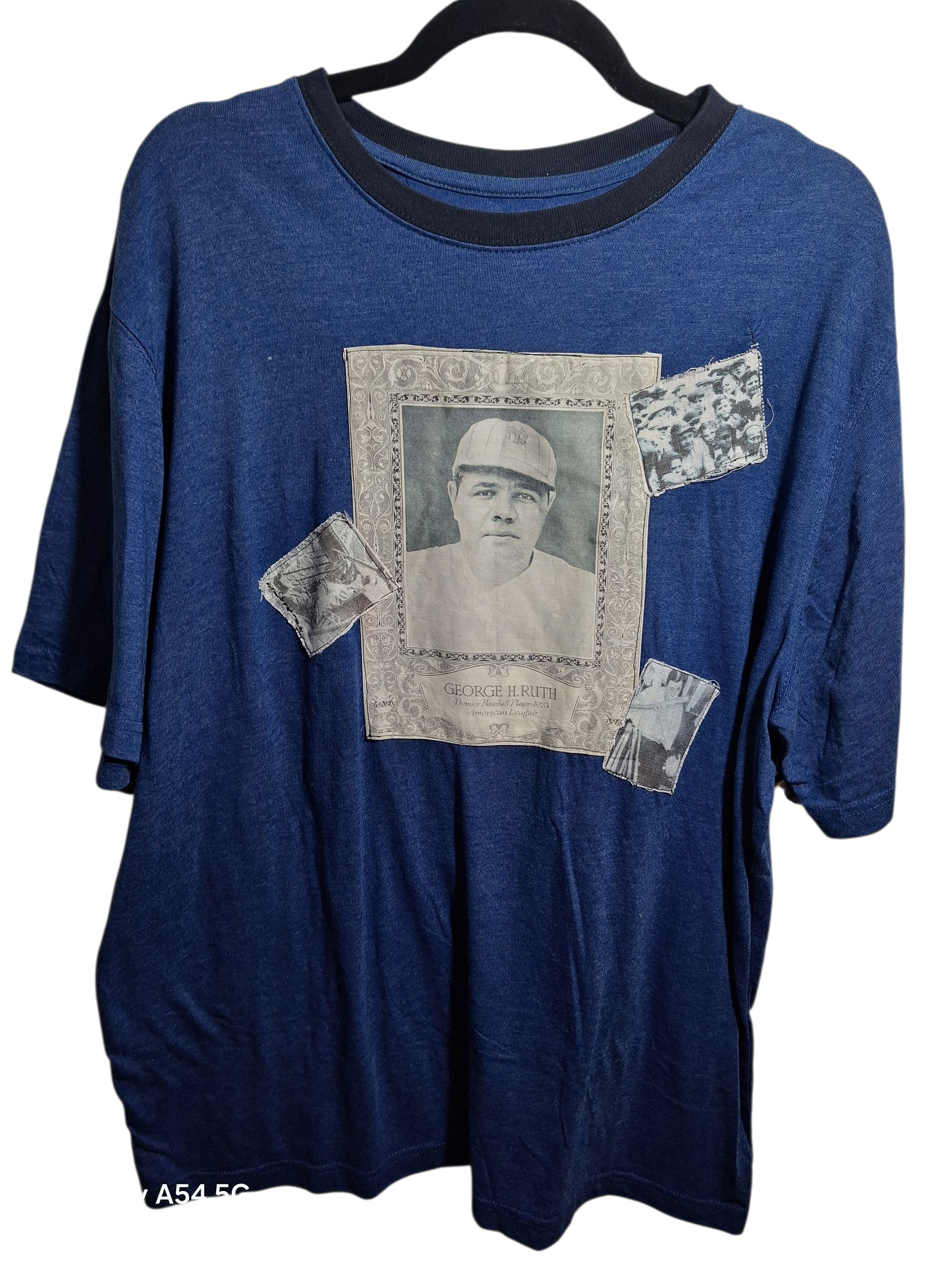 Graphic T-Shirt Size L