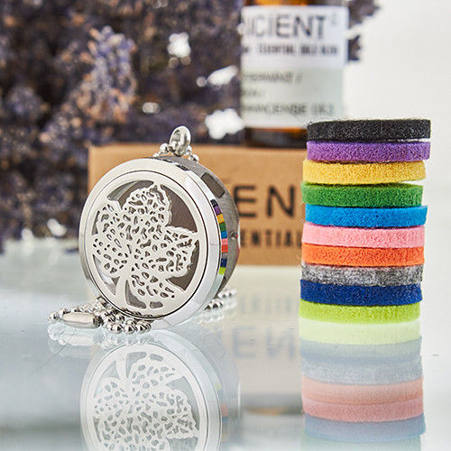 Thumbnail: Aromatherapy Leaf Necklace