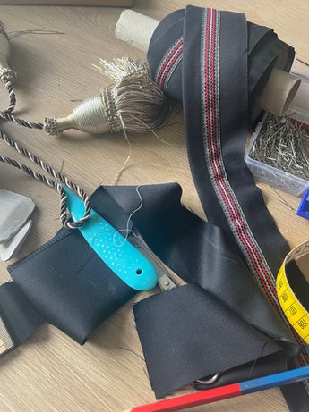 Schwarzes Band, Zubehör und Werkzeuge