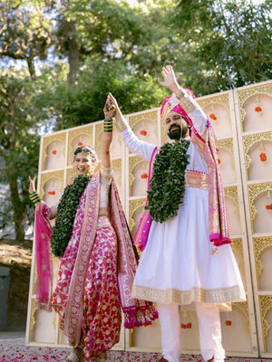 Whispers of Love in Mahabaleshwar – Pooja & Mandar’s Scenic Celebration