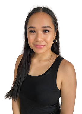Professionally trained dancer with a deep passion for Samba and Brazilian dance. She began her dance journey with strong training in Ballet and Jazz, later discovering a love for Dancehall and Hip Hop. Started dancing Samba in 2018, and has training intensively with Escola De Samba and Sashya since 2020 as part of the Passistas pro team and instructor team.