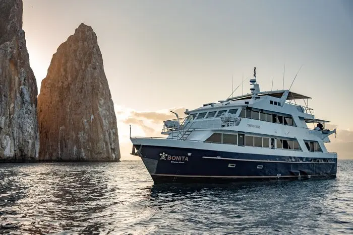 galapagos cruise