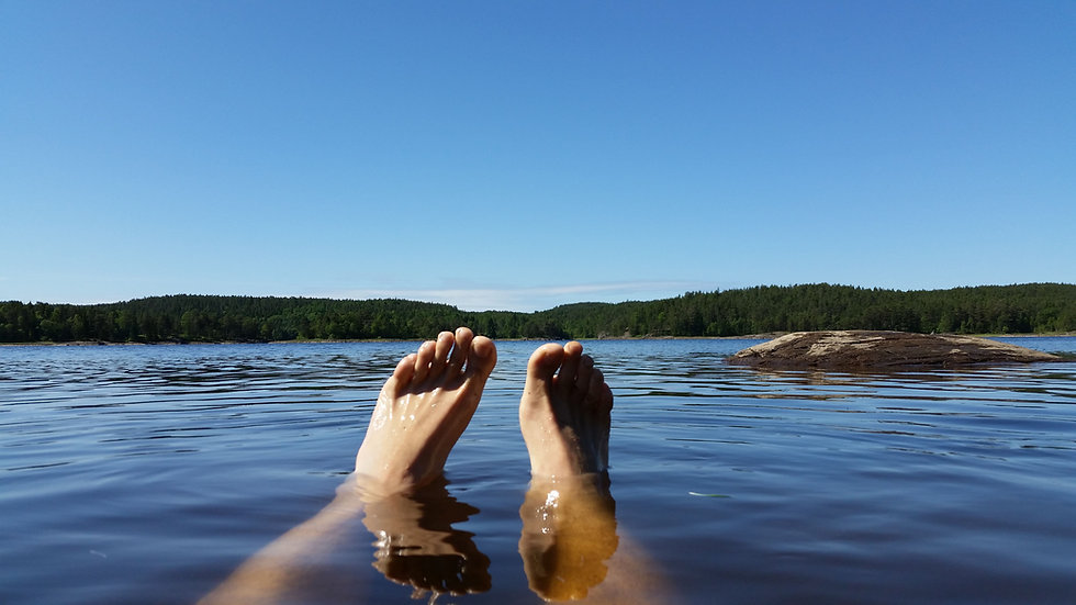 feet chill.jpeg
