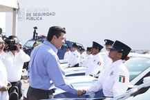 ENTREGA GOBERNADOR 20 PATRULLAS EN VICTORIA Y 3 MAMBAS