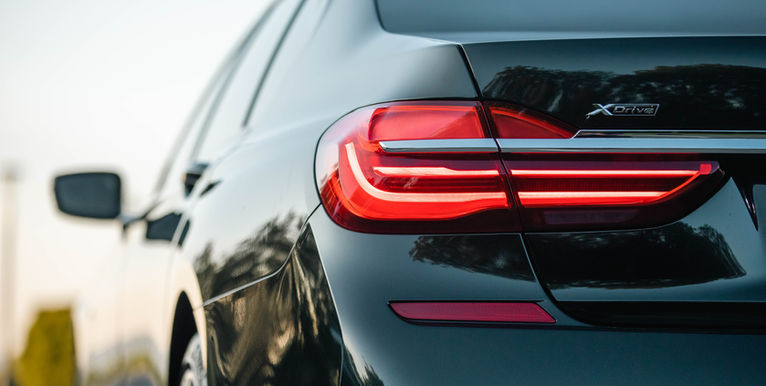 BMW 740D XDRIVE rear light