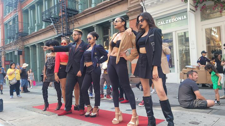 AF2E8D30-AF4C-478D-8475-BCC796635DA6