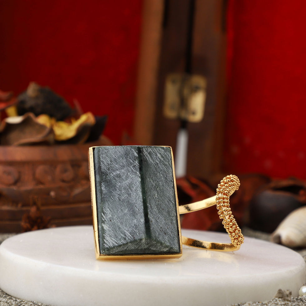 Thumbnail: GIZA CURVE RING