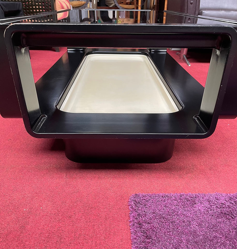 Miniature : Jean Benjamin Maneval, grande table basse en résine Space Age 