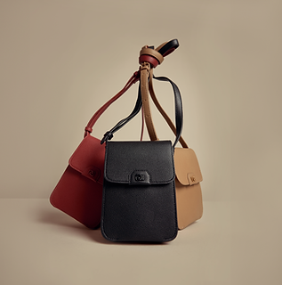 AEROSOLES_091625_LIFESTYLE143647_resized (1).png