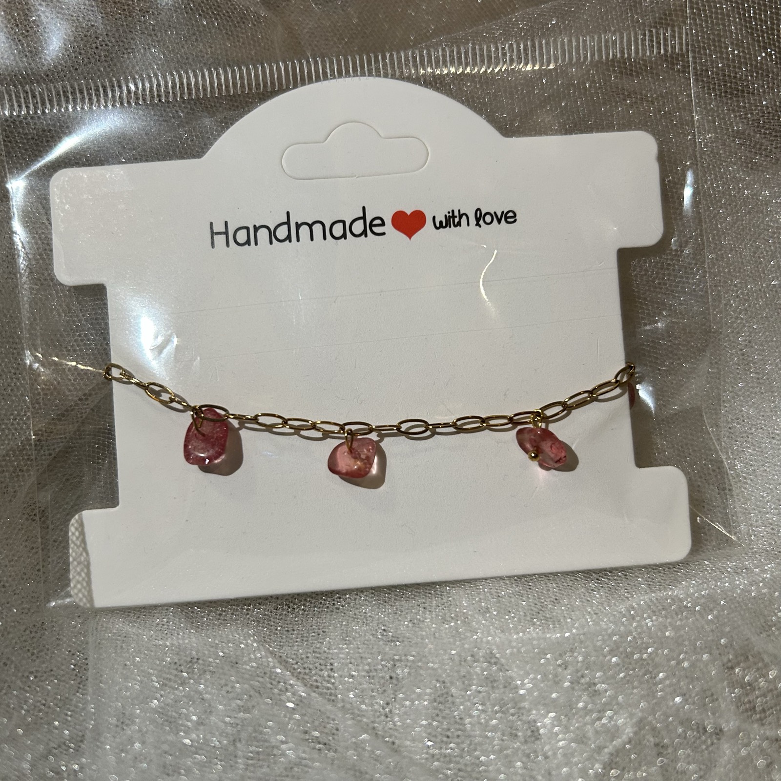 Hand made Bracelet chaîne dorée fait main avec pierres roses